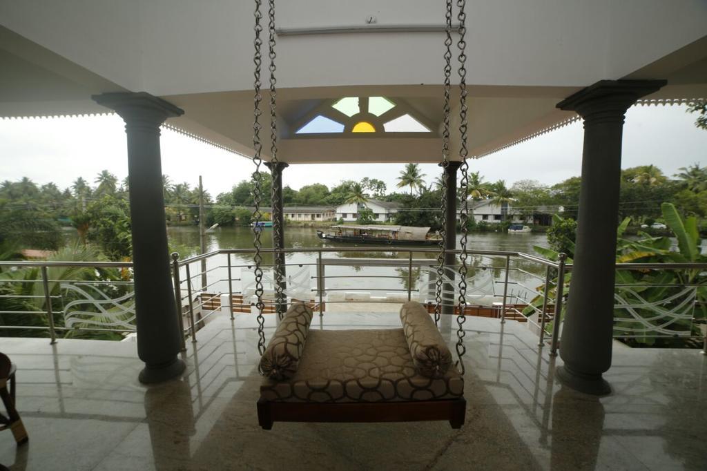 Mango Kerala Homes Kumarakom Esterno foto